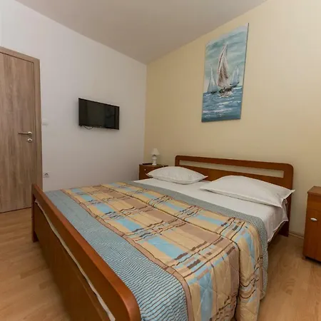 Apartment Mate Vinisce