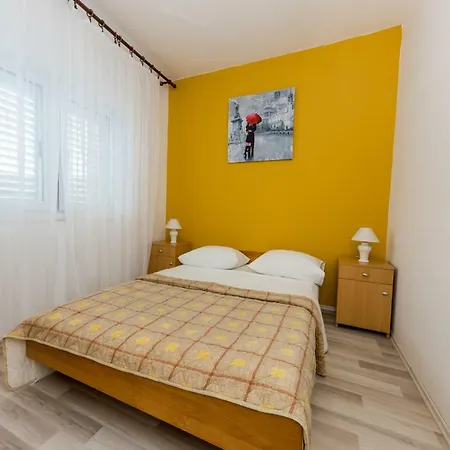 Apartment Mate Vinisce