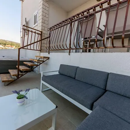 Mate Apartment Vinisce