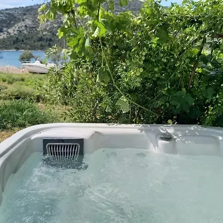 Mate * Vinišće