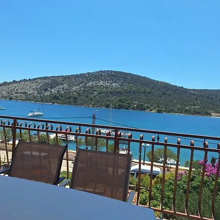 Daire Mate Vinišće